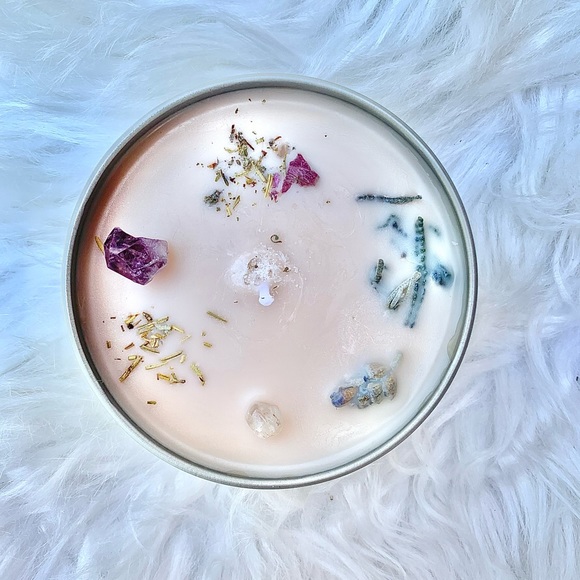 Serenity & Healing Aromatherapy Candle w Amethyst - Picture 5 of 14